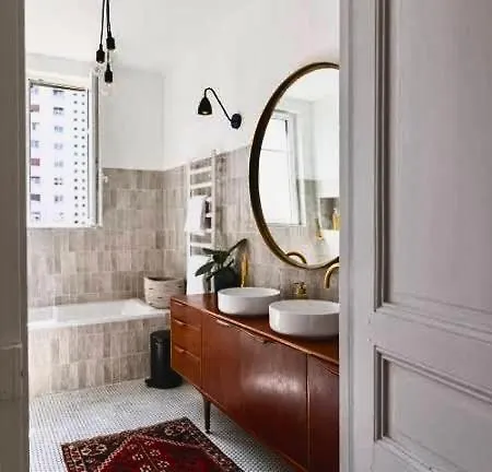 Champs-elysees & George V 公寓式酒店